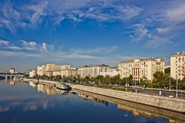 Набережних місто Москва. Ліцензійні Стокові Зображення