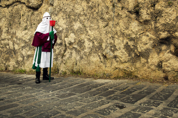 Энна, Сицилия, Италия - 25 марта 2016 года несовершеннолетний мальчик-игрок на G
