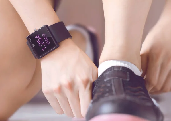 Count your steps with the smartwatch application.