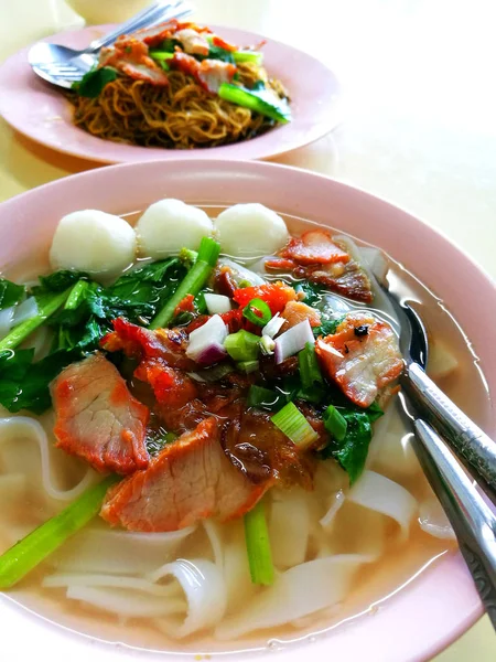 Un tazón de sopa de kway tiao —  Fotos de Stock