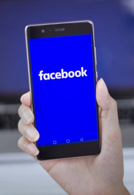 Facebook mobil uygulama