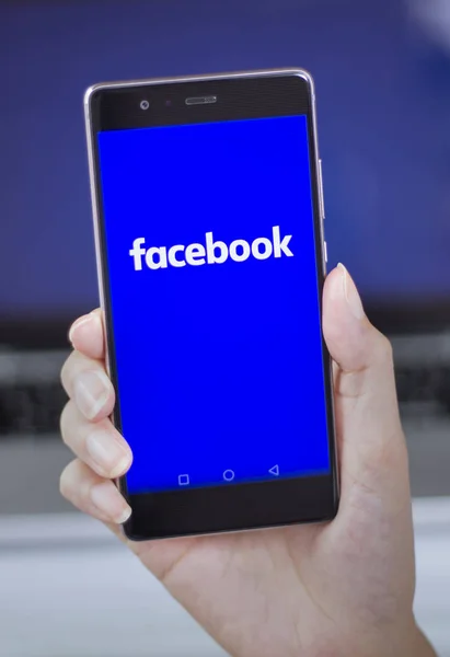Mobilní aplikace Facebook — Stock fotografie