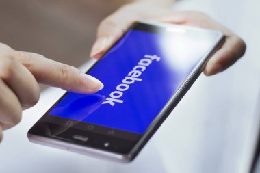 Facebook mobil uygulama