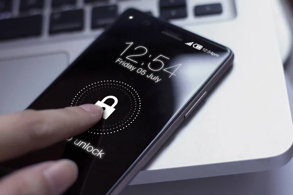 Deslice para desbloquear el icono en el teléfono inteligente . — Foto de Stock