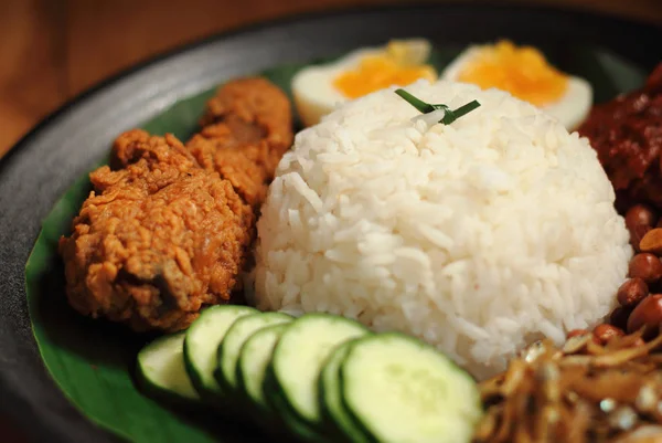 Malaezia mâncare nasi lemak — Fotografie, imagine de stoc