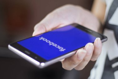 Facebook mobil uygulama