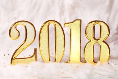 Altın 2018 ve beyaz arka plan.