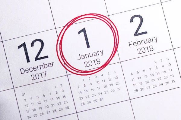 Primer plano de enero de 2018 en el calendario del diario . —  Fotos de Stock