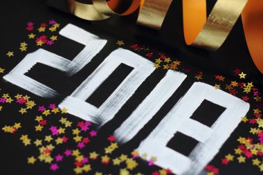 2018 numaraları metin ve dekorasyon. 