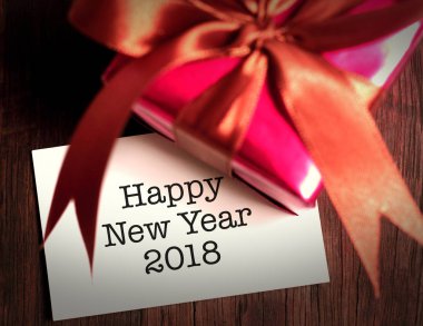Mutlu yeni yıl 2018 hediye ile.