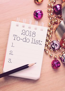 2018 altın süslemeli listelemek için.