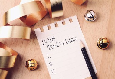 2018 altın süslemeli listelemek için.