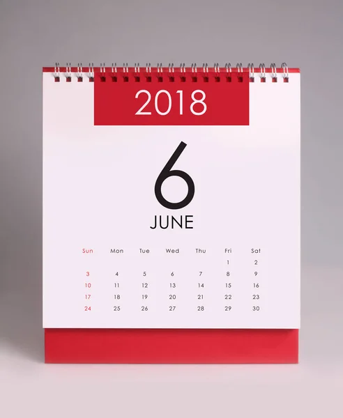 Einfacher Schreibtischkalender 2018 - Juni — Stockfoto