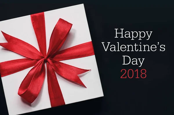 Valentine's day card and gift. — Stock Photo, Image