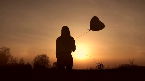 Jeune Femme Dans Nature — Video