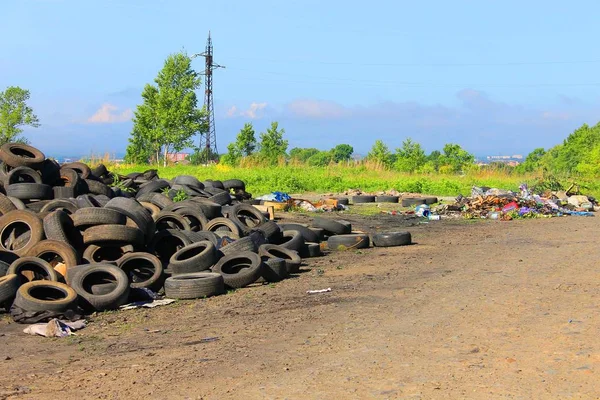 Les gens polluent l'environnement Photos De Stock Libres De Droits