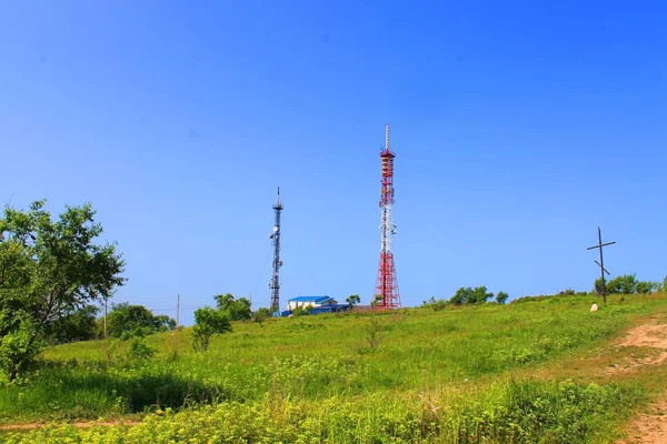 Torre celular alta — Fotografia de Stock