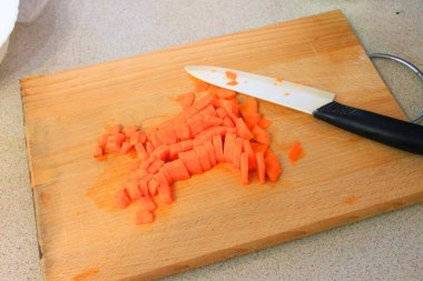 Soyulmuş taze sebze