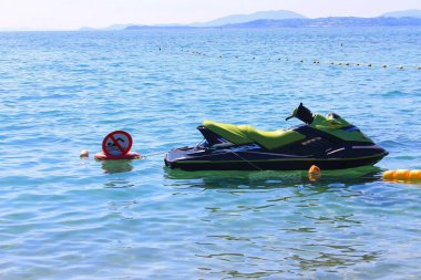 Denizde jet ski