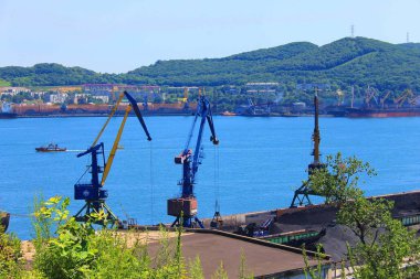 küçük kargo liman