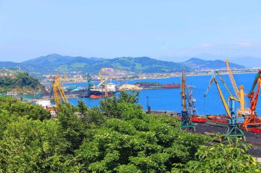 küçük kargo liman