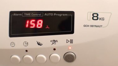 Çamaşır Makinesinin görünüm düğmesi