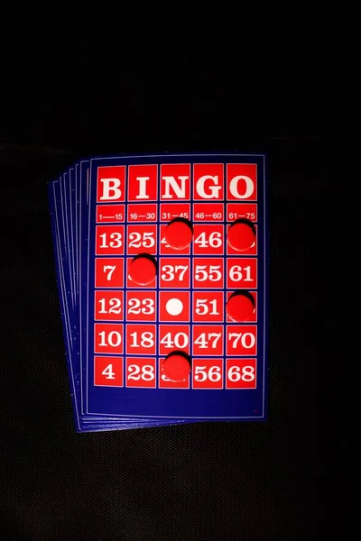 Tarjeta de bingo sobre fondo negro —  Fotos de Stock