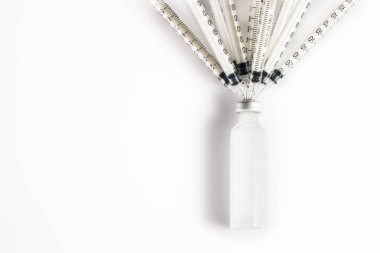 İlaçlı şırınga,