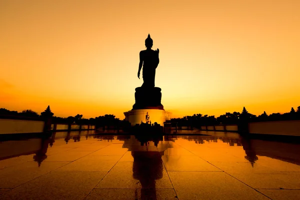 Sílhueta Buda stetue — Fotografia de Stock