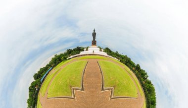 Buda heykeli yeryüzünde