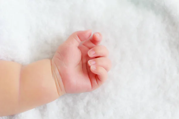 Zbliżenie dłoni dziecka — Zdjęcie stockowe