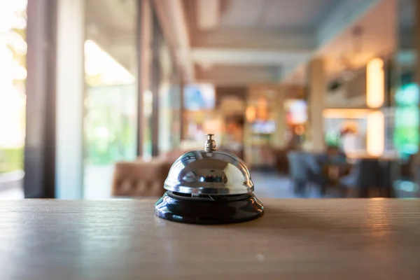 Restaurant service bell