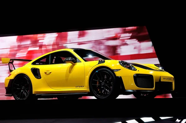 ФРАНКФУРТ - 17 сентября: Porsche 911 2RS на выставке Automobi — стоковое фото