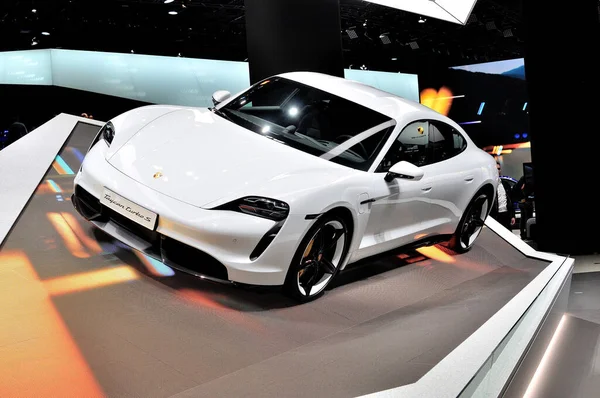 Porsche taycan turbo S - electric car. — Stock Photo, Image