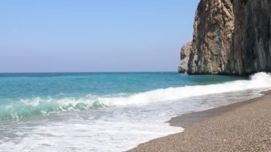 Antalya Plajı 'ndaki Deniz Dalgaları, Akdeniz, Türkiye