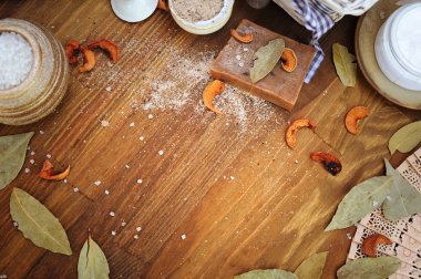 Otantik ahşap arka plan metin ve el yapımı Organik Bitkisel sabun için boş alan ile