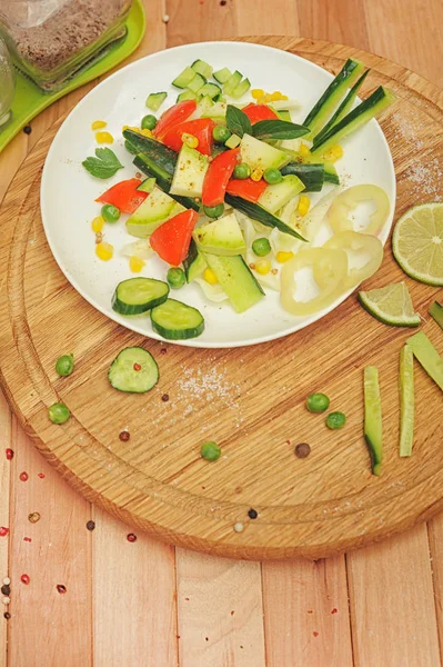 Üstten Görünüm sebze salatası — Stok fotoğraf