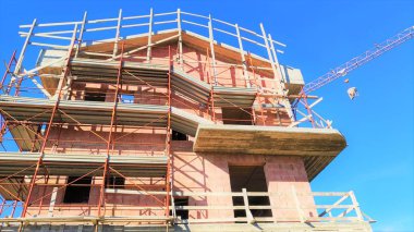 İskeleli evlerin yeniden inşası