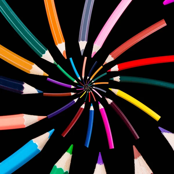 Диапазон цветных карандашей . — стоковое фото