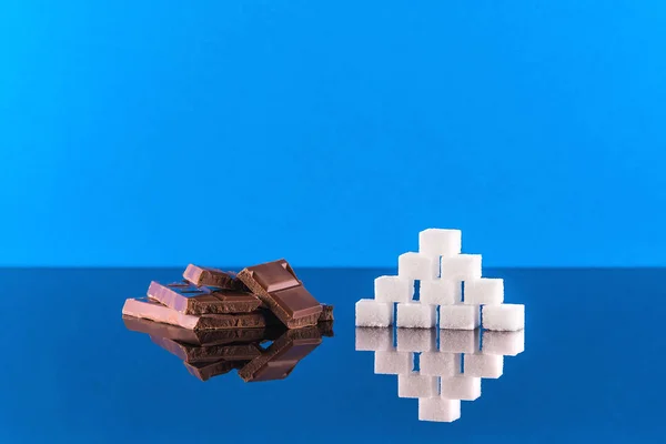 Chocolate. Comparison of sugar content — 스톡 사진