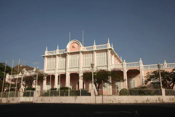 Palcio Povo (volkspaleis), of Palcio doen Mindelo, (voorheen de Palcio doen Governador Governor's Palace), Mindelo, Cape Verde. Stockafbeelding