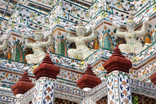 Close Van Het Motief Cijfers Versieren Van Wat Arun Tempel — Stockfoto