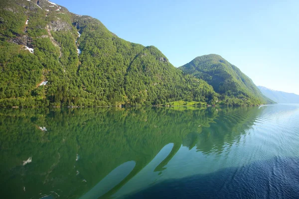 Sognefjord或Sognefjorden 绰号Fjord国王 是挪威最大和最深的峡湾 位于挪威西部韦斯特兰县 — 图库照片