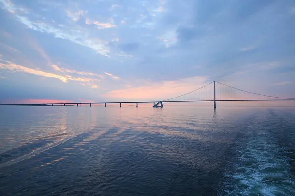 Оресунский Мост Представляет Собой Комбинированный Железнодорожный Автомобильный Мост Через Оресундский — стоковое фото