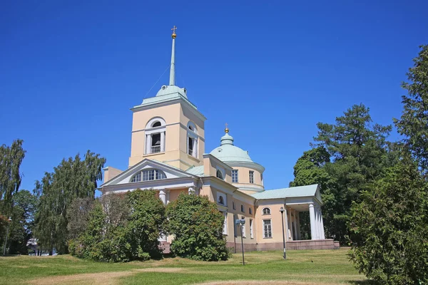 Iglesia San Nicolás Encuentra Parque Isopuisto Centro Ciudad Kotka Iglesia — Foto de Stock