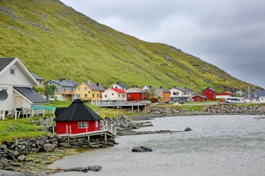 Skarsvag Norveç 'in Troms og Finnmark ilçesine bağlı Nordkapp belediyesine bağlı bir köydür. Köy Mageroya adasının kuzey kıyısı boyunca uzanır ve dünyanın en kuzeydeki balıkçı köyüdür..