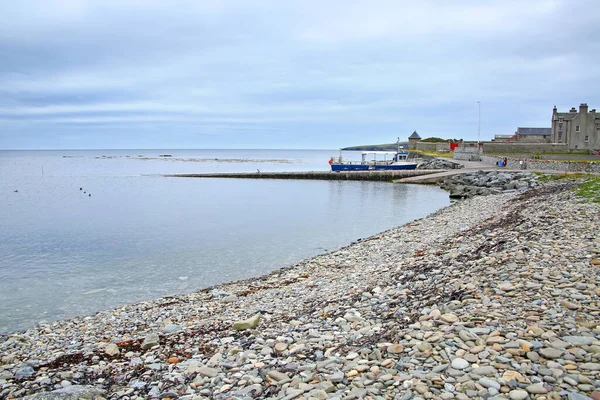 Costas Con Guijarros Arbustos Muelle Sandsayre Día Gris Verano Sandwick — Foto de Stock