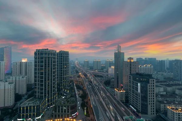 Шанхайського міського транспорту, шляхопроводів — стокове фото