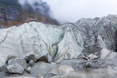 Çin'in Sichuan Hailuogou Buzulu