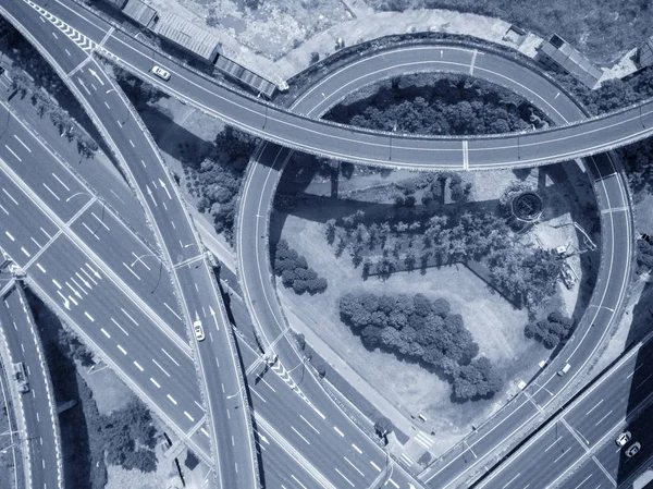 Vista aérea do viaduto da estrada — Fotografia de Stock